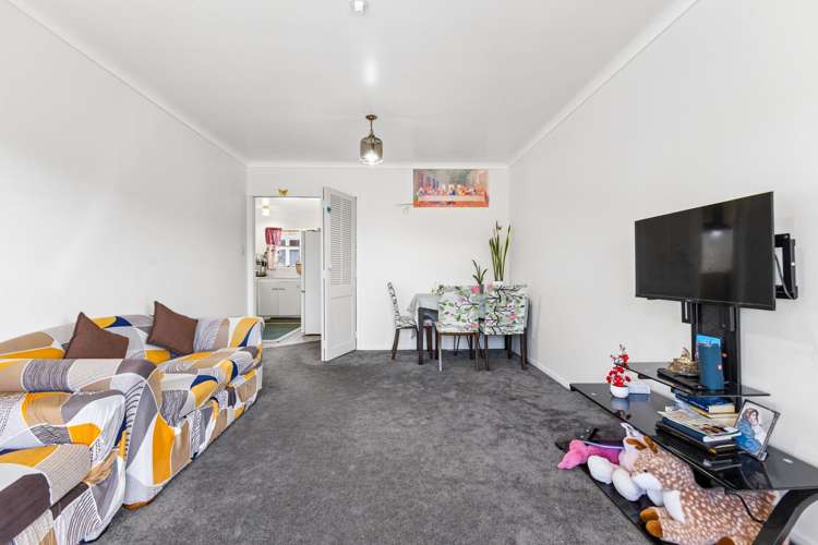 2/238 Shirley Road_3