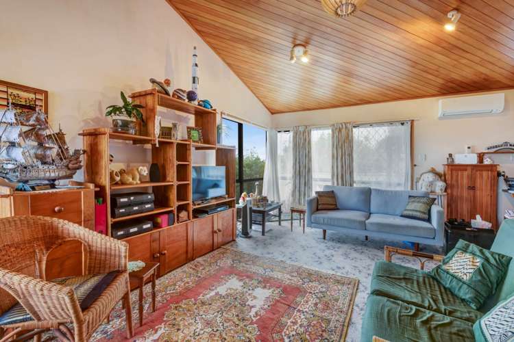 2/1 Captain Street Helensville_18