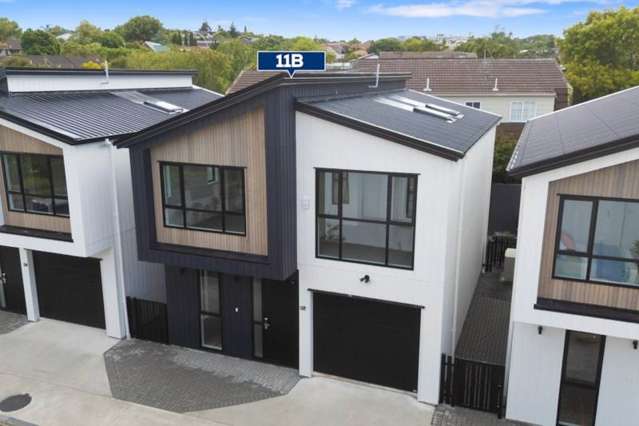 11B Norman Lesser Drive St Johns_3