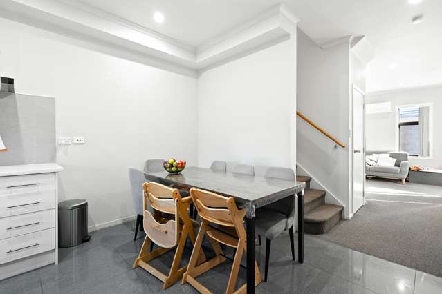 4/2 Rosalind Street Deanwell_2