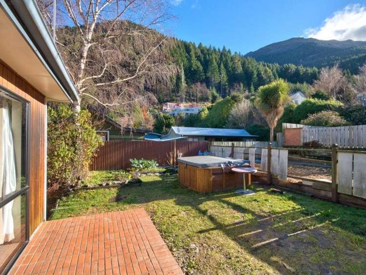 7 Johnson Place Queenstown_13