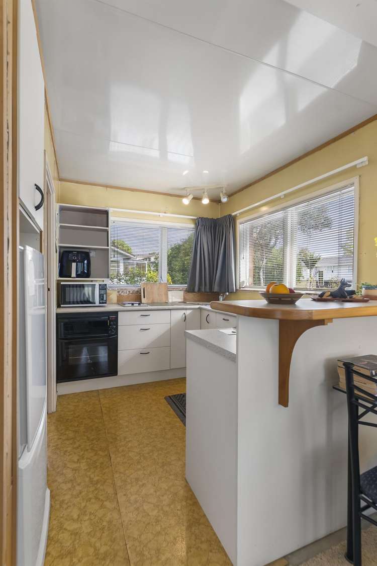 2/44 Diana Drive Glenfield_17