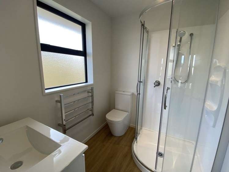 36 Eileen Way 11103_3