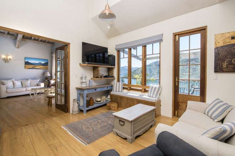 444 Port Underwood Road Whatamango Bay_12