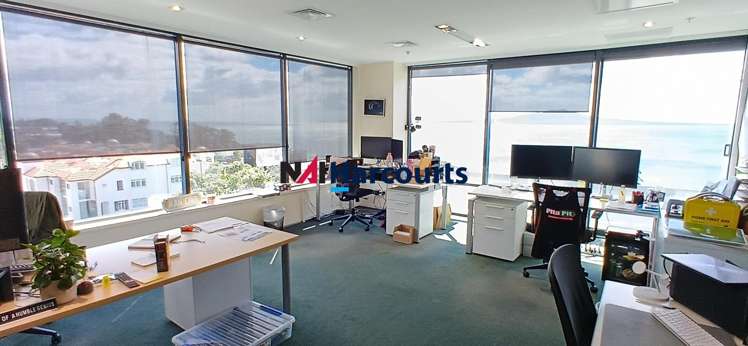 1/L3/95 Hurstmere Road Takapuna_2