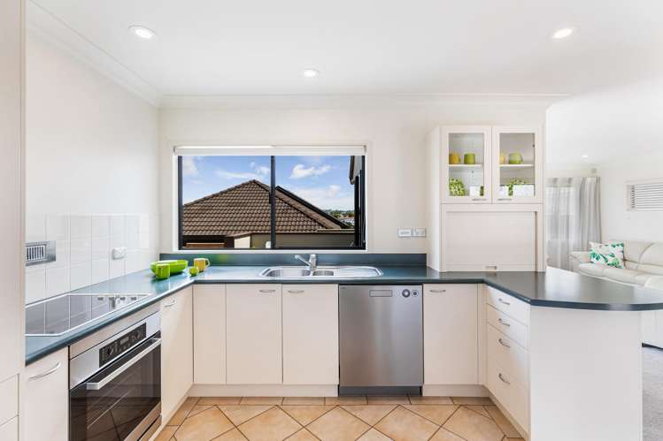 2/12 Richards Avenue Forrest Hill_6