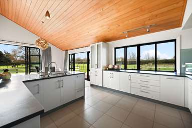 59 Racecourse Road_2
