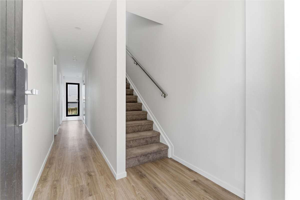 8/233 Great North Road_3