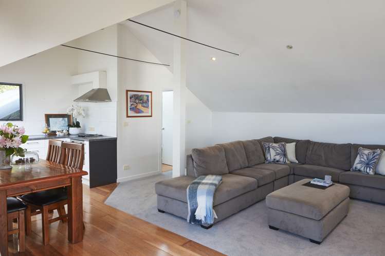 15A Te Papa Road Kawakawa Bay_21