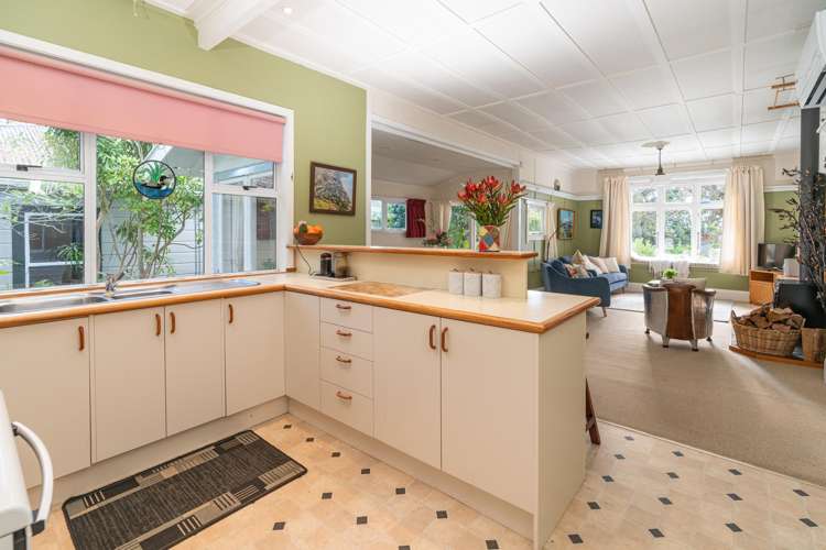 68 Wellington Road Paekakariki_15