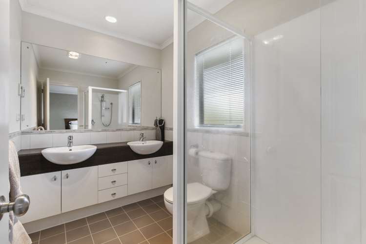 17 Maybole Drive Flat Bush_13