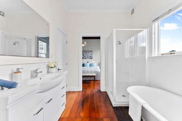 16 Earnslaw Crescent Clover Park_13