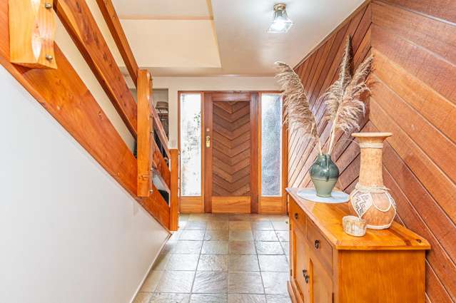 62 Shakespeare Road Bastia Hill_4