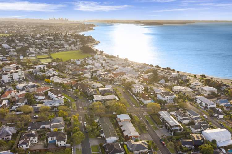 2/32 Benbow Street Saint Heliers_13