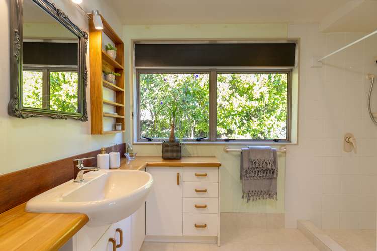 682 Cable Bay Road Cable Bay_10