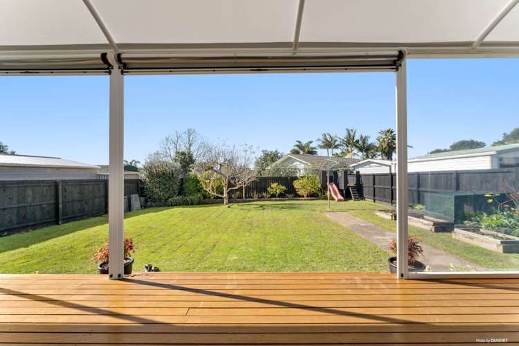 34 Allington Road Massey_16