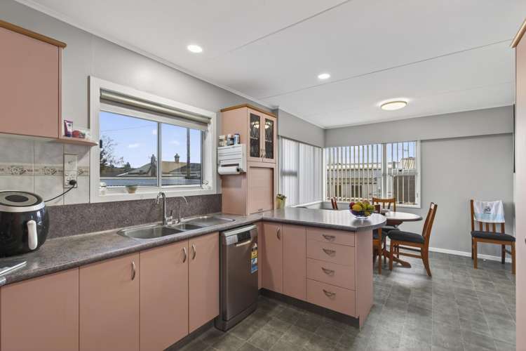 7A Blake Street Waitara_17