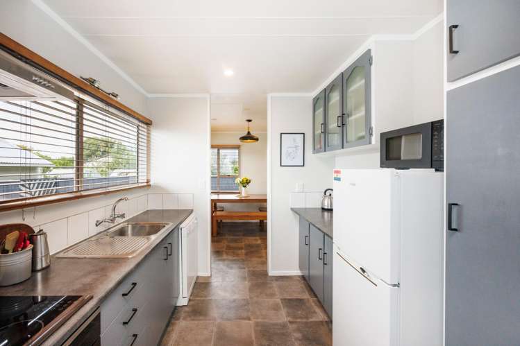 27 Ferndale Place Feilding_4