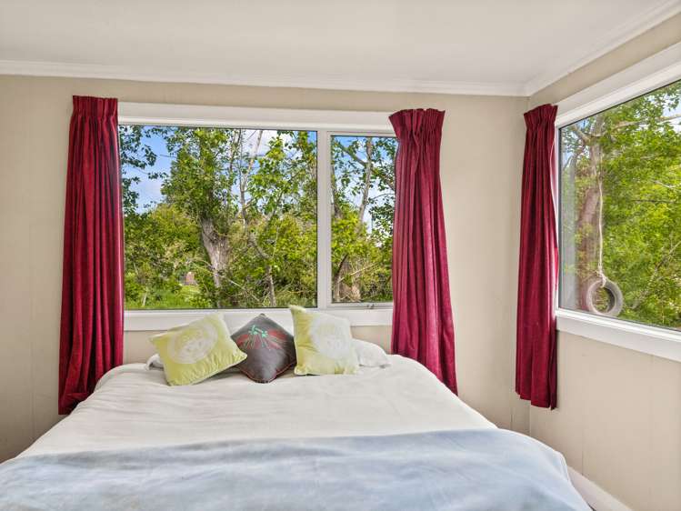 52 Irvine Street Lawrence_8