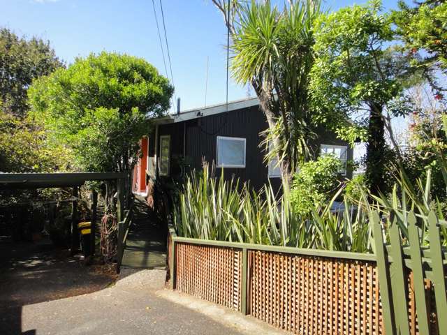 639a Glenfield Road Totara Vale_1