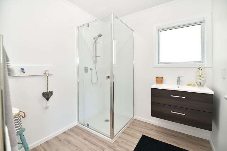 1/70 Florence Avenue Orewa_14