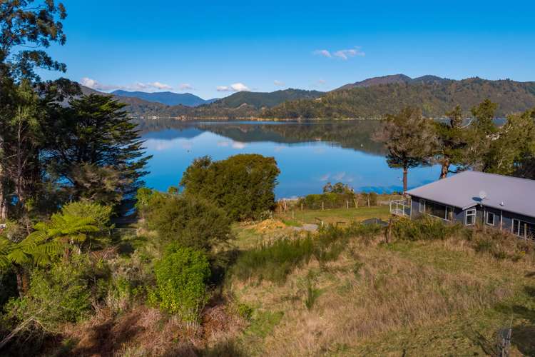 7098 Kenepuru Road Kenepuru Sound_2