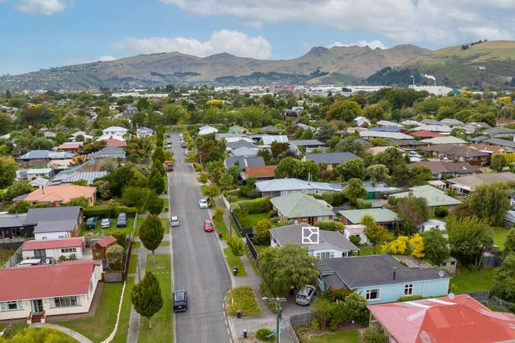 92 Wildberry Street Woolston_16