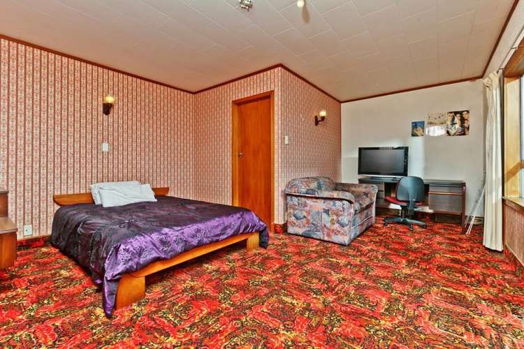 669 East Coast Road Browns Bay_19