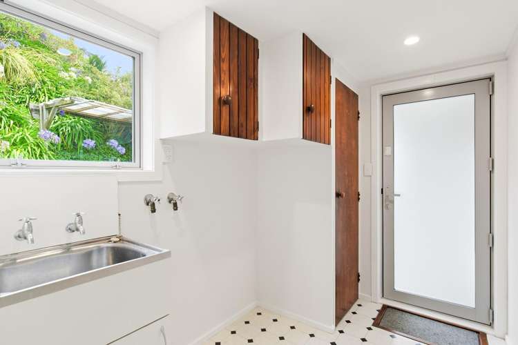 124 Onslow Road Khandallah_13