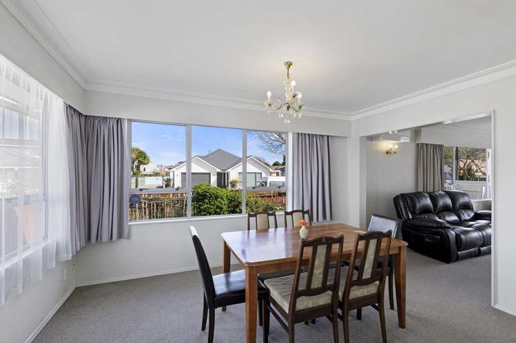 27 St Columbans Grove Boulcott_7