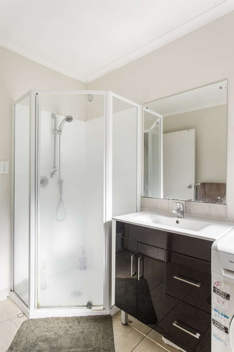 39 Hilltop Road Flat Bush_19