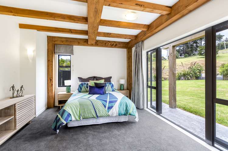 7 Whangaparaoa Road Red Beach_9