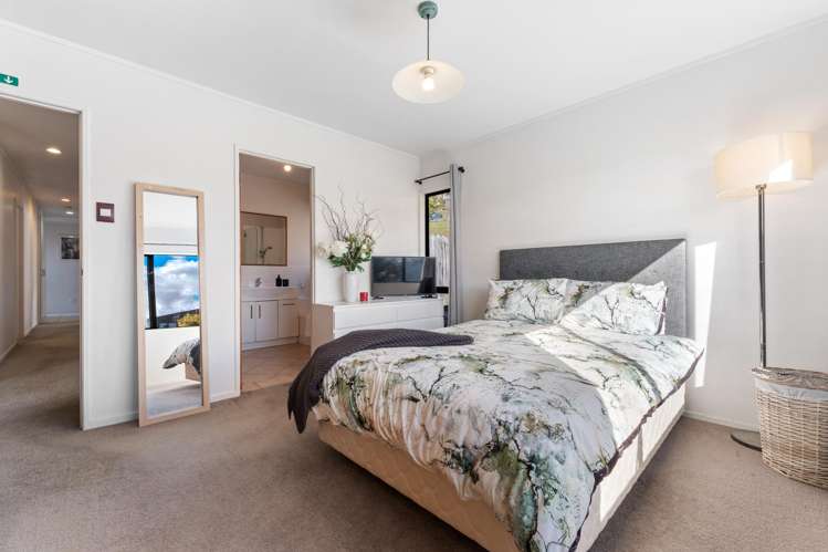 10 Camilla Grove Totara Vale_13