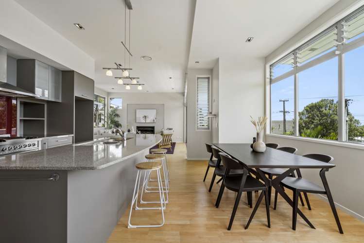 31 Merani Street Narrow Neck_16