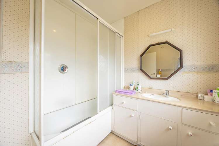 2 Tupaki Place Pakuranga Heights_11