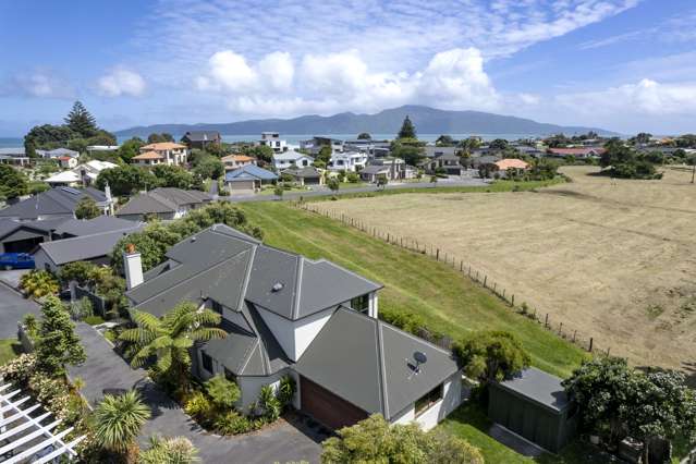 8 Avion Terrace Raumati Beach_2