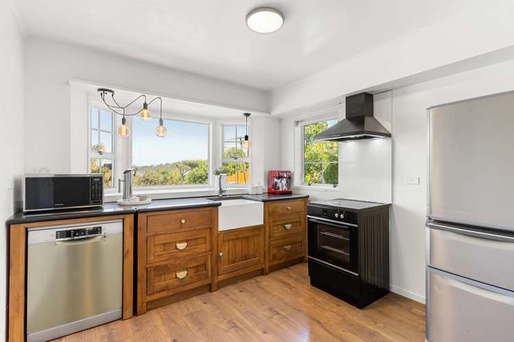 16 Eastcliffe Road Castor Bay_11