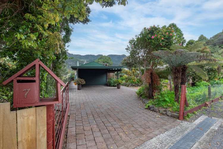 7 Foster Avenue Huia_19