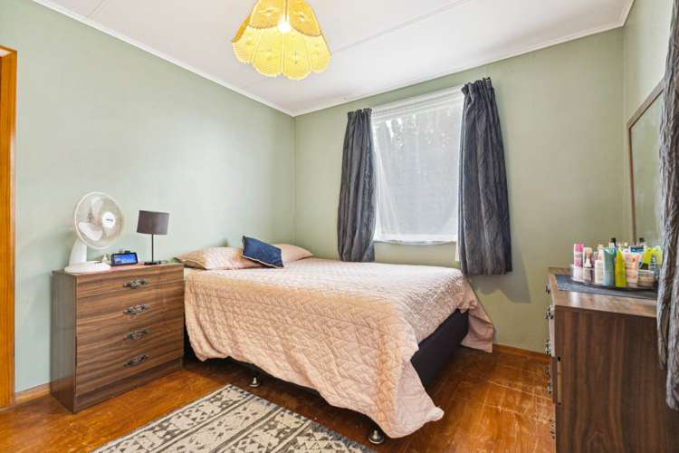 17 Alexander Crescent Otara_9