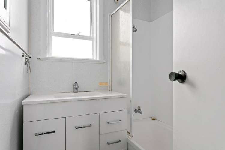 586 Gladstone Road Te Hapara_12