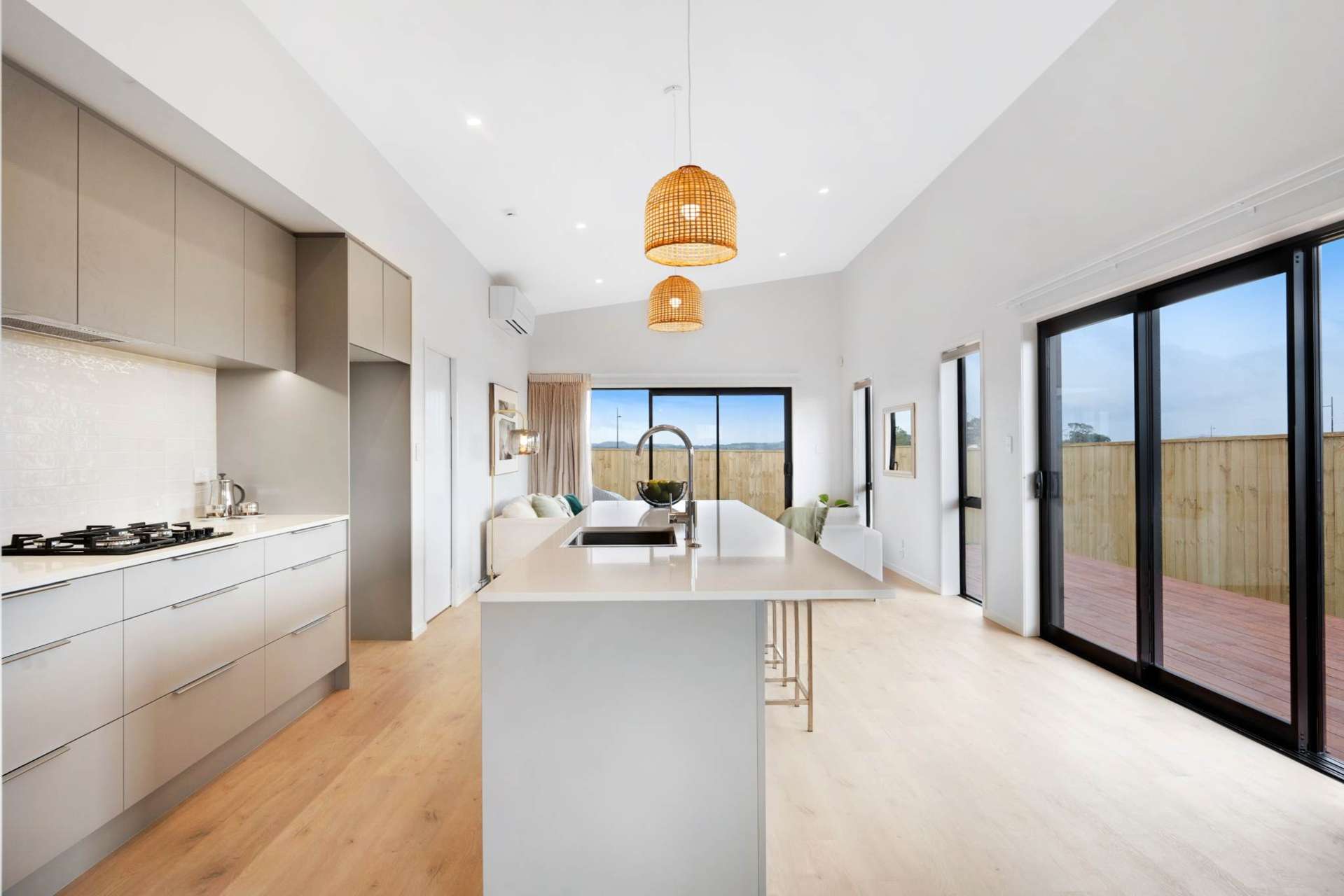43 Kaitiaki Drive Clarks Beach_0