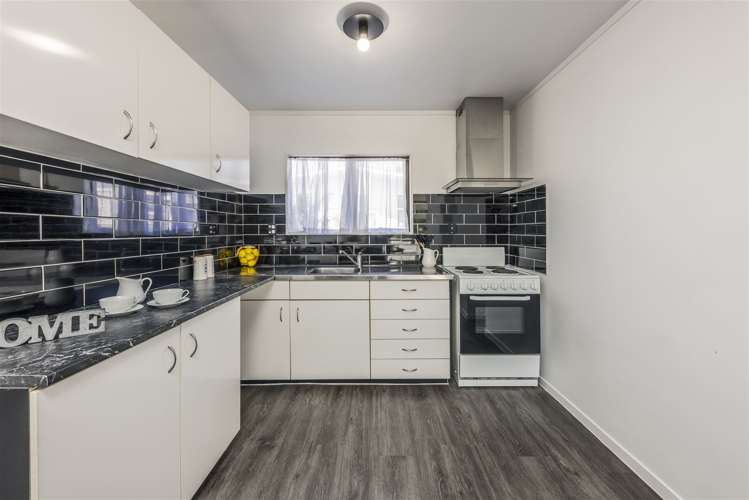 2/10 Coxhead Road Manurewa_8