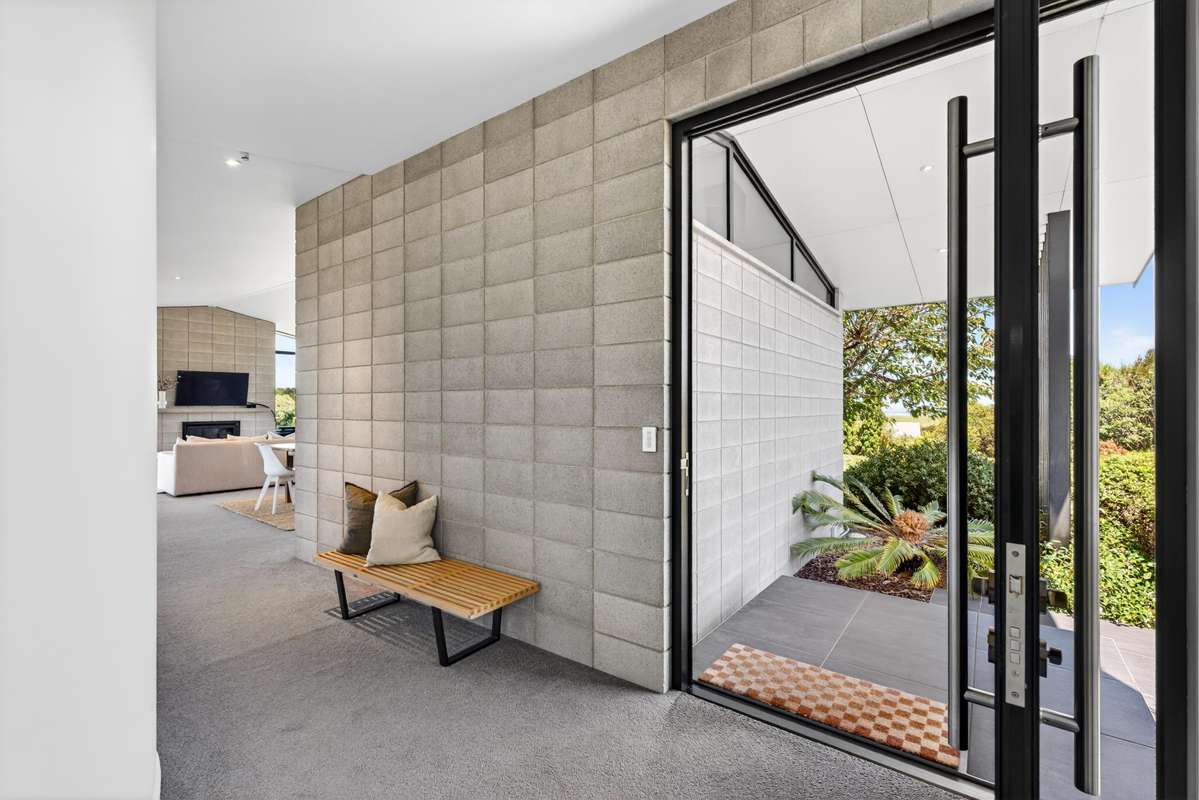 2 Heipipi Drive, Esk Hill Estate_1