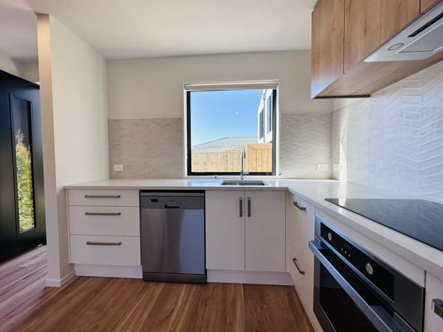 3/9 Marcroft Street Woolston_2