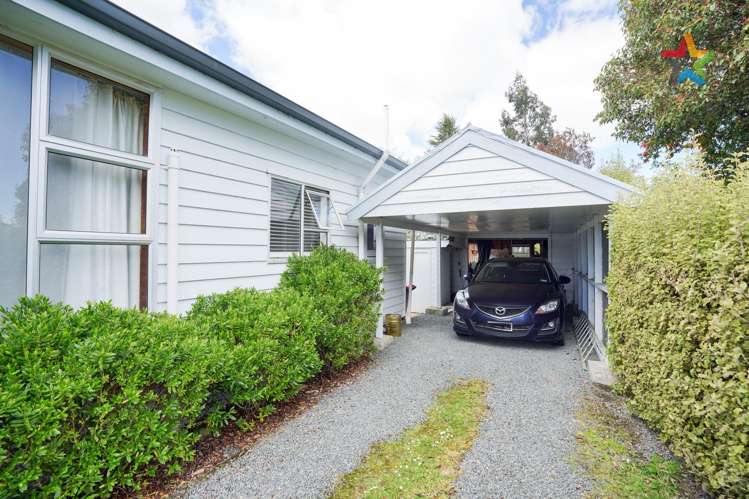 35 Sinclair Avenue Nightcaps_18