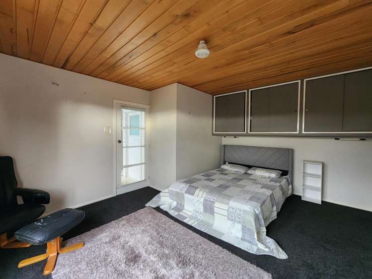 8b Julian Place Westown_18