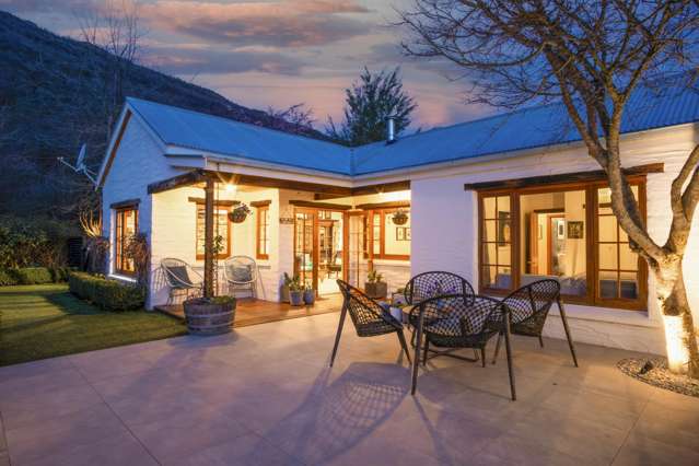 Quintessential Arrowtown Cottage