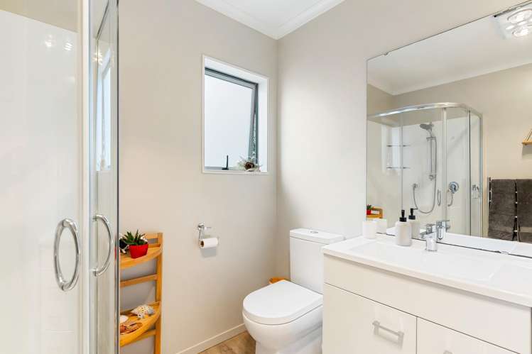 14 Sunkist Bay Road Beachlands_25