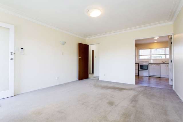 2/153 Landscape Road Mount Eden_2