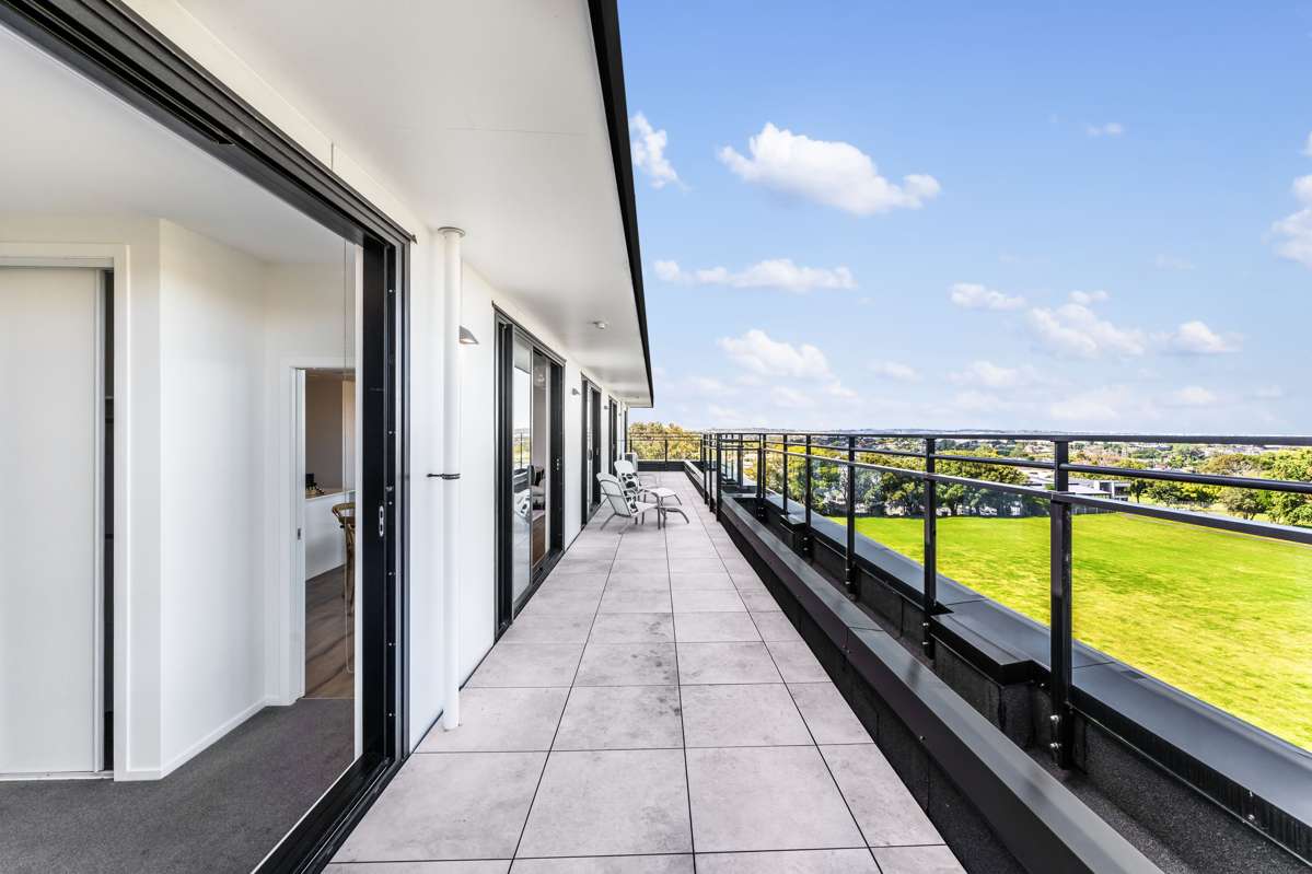 501/12 Barrack Road_1